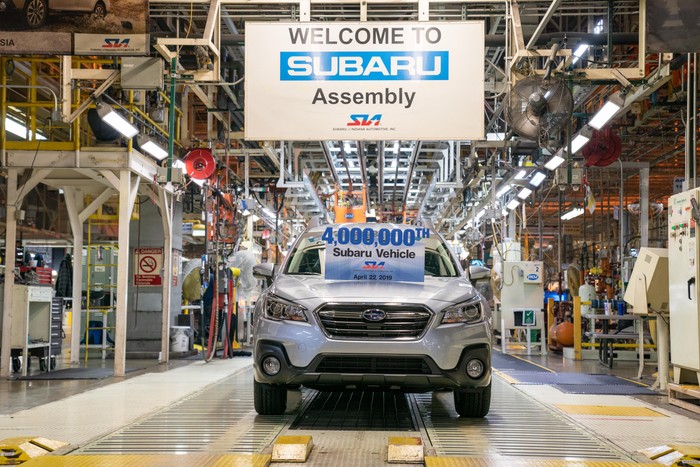 Subaru builds 4 millionth vehicle in Indiana<br>