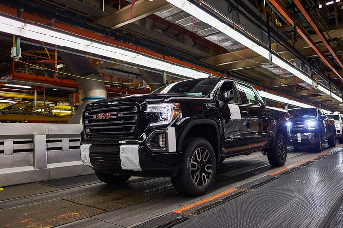 GM investing $24M to boost full-size truck production<br>