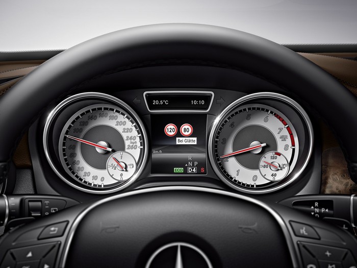 2016 Mercedes-AMG GLA45
