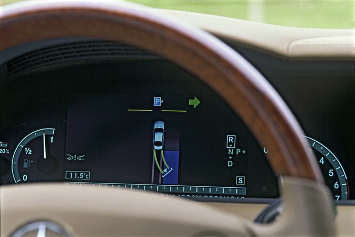 Mercedes debuts 'parking guidance system' in new CL