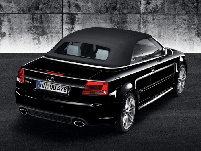 2007 Audi RS4 Cabriolet and Avant