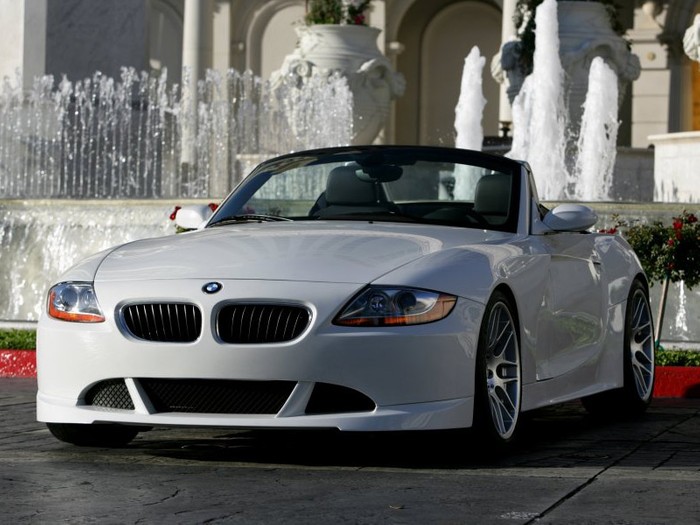 Tuner gives BMW Z4 M roadster a carbon skin, cuts 400 lbs