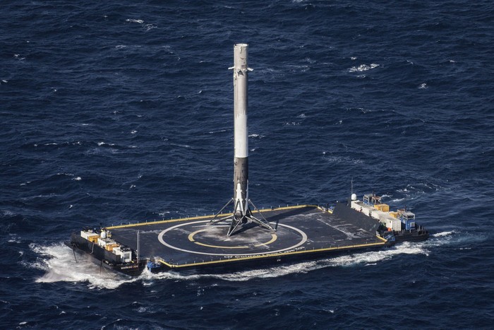 SpaceX ship gets even bigger net to catch Falcon fairings