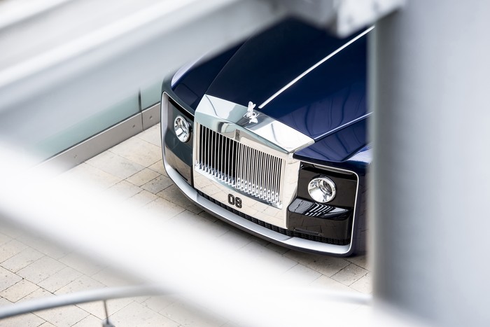 Rolls-Royce preps new ultra-exclusive model