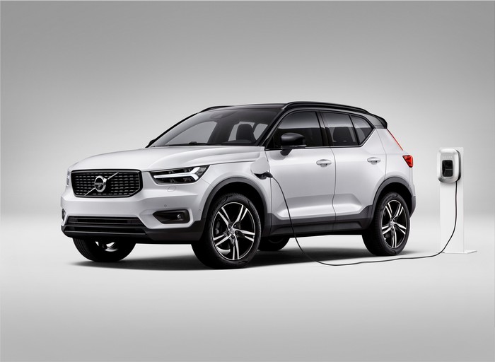 Volvo to reveal all-electric XC40 later this year