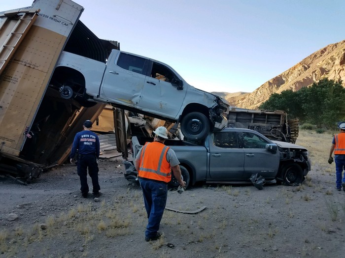 Train derailment destroys dozens of Jeep Gladiators, GM pickups