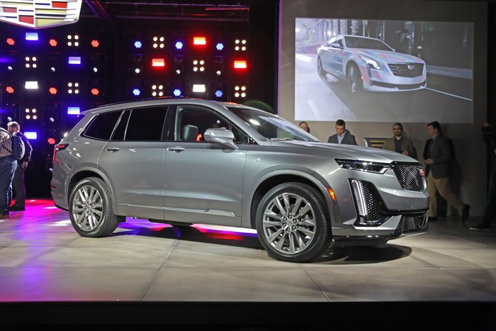 Detroit LIVE: Cadillac unveils 2020 XT6 crossover