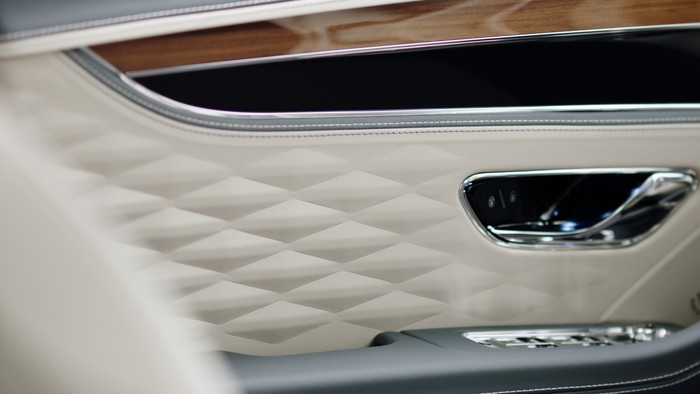 2020 Bentley Flying Spur to get 3D leather<br>