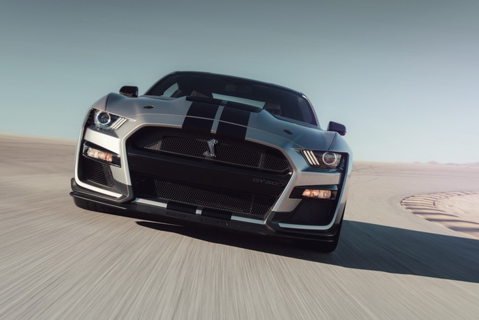 Ford highlights Mustang Shelby GT500's 'supercar' acceleration, braking