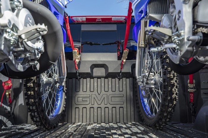 2019 GMC Sierra gets optional carbon fiber cargo box