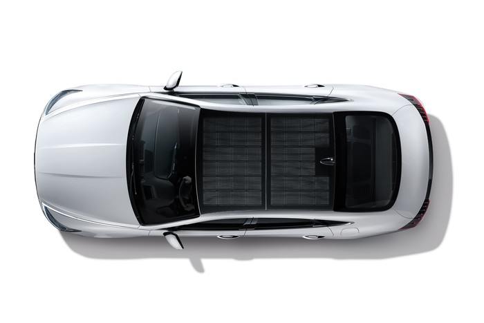 Hyundai shows new Sonata Hybrid with solar roof