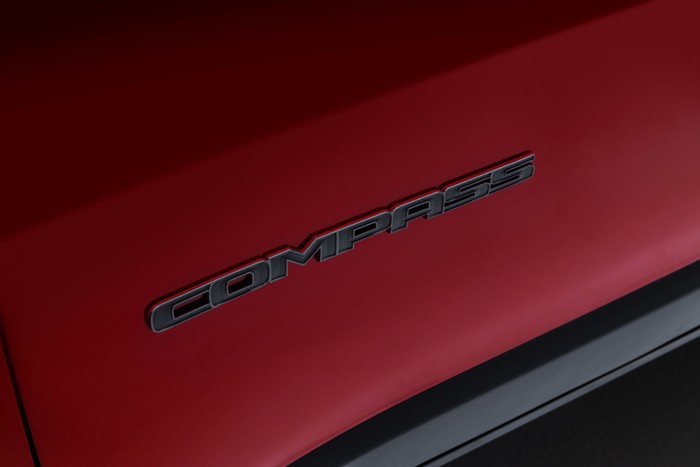 Geneva LIVE: Jeep gives Renegade, Compass the plug-in hybrid treatment<br>