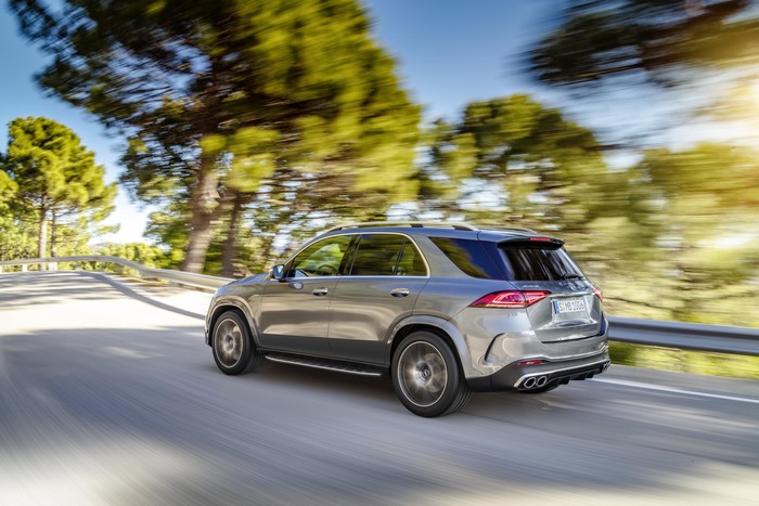 Mercedes-AMG shows GLE 53 with 48V hybrid tech, 450 hp