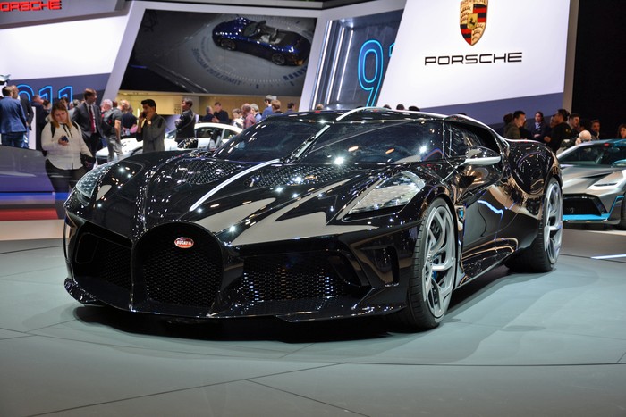 Geneva LIVE: Bugatti reveals one-off 
