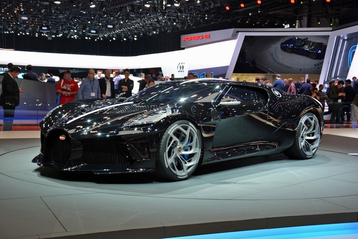 Geneva LIVE: Bugatti reveals one-off 