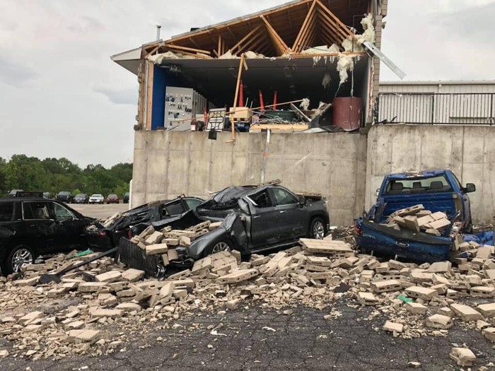 Severe weather leaves Missouri dealership in ruins<br>