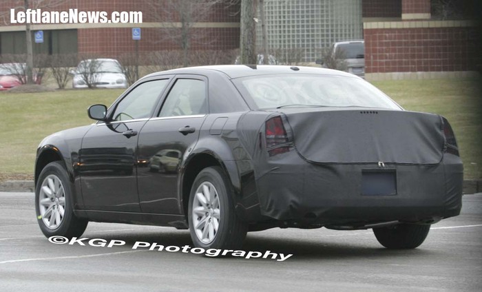 Spied: 2008-2009 Chrysler 300 facelift