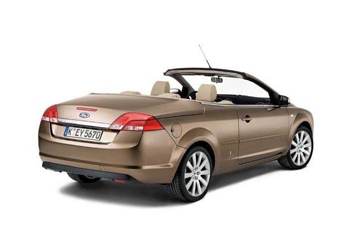 Ford unveils 2007 Ford Focus Coupe-Cabriolet