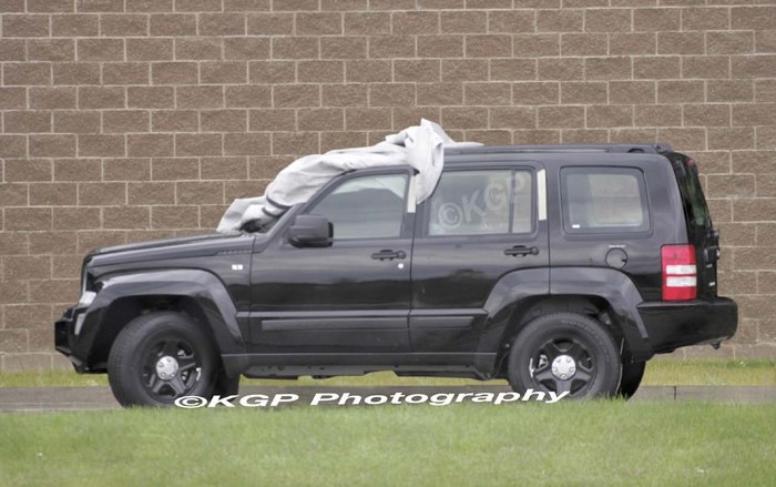 Spied: 2008 Jeep Liberty undisguised