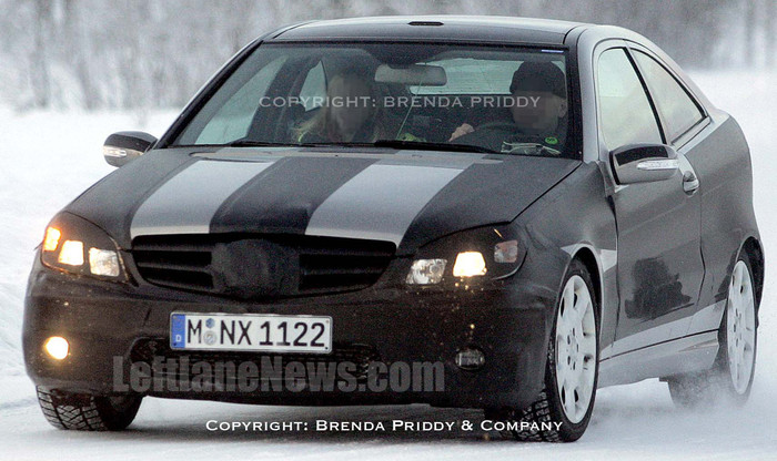 Spied again: 2009 Mercedes C-Class Sportcoupe [interior shot!]