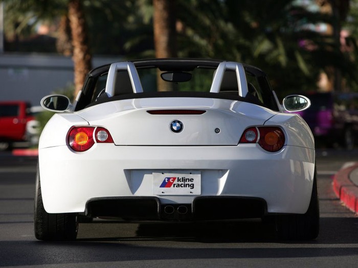 Tuner gives BMW Z4 M roadster a carbon skin, cuts 400 lbs