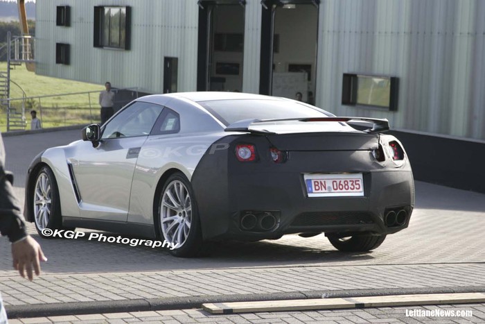 Spied: 2008 Nissan GT-R
