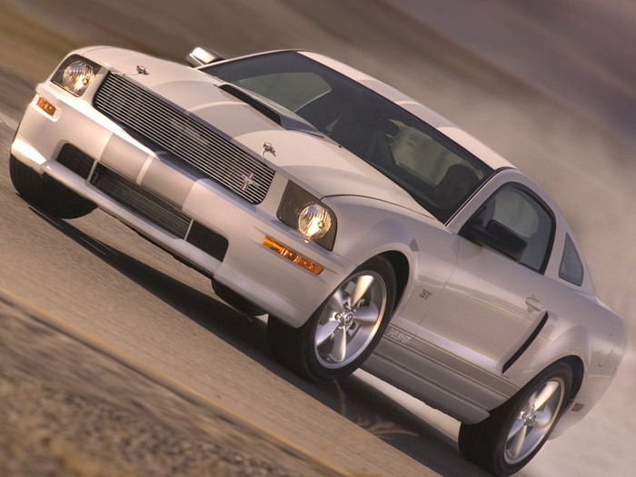 2007 Ford Shelby GT announced; on sale in January