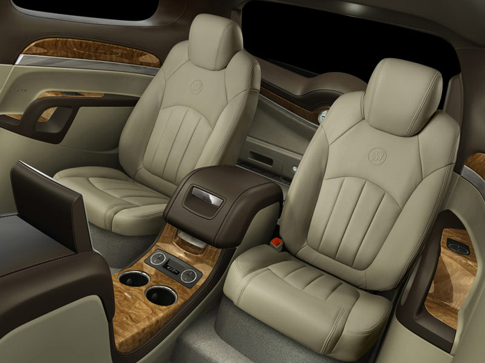 Buick unveils 2007 Enclave SUV