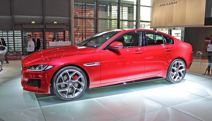 Jaguar announces XE specs, trims