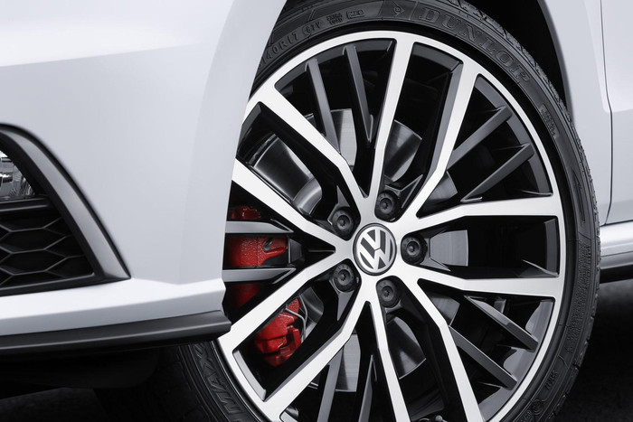 Paris LIVE: 2015 Volkswagen Polo GTI