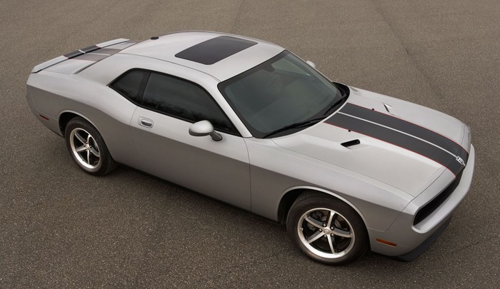Dodge slips five-speed automatic in Challenger SE