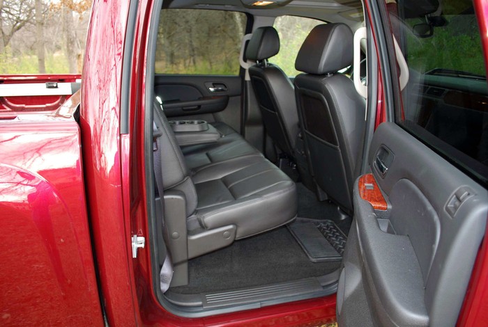 Review: 2009 Chevrolet Silverado 1500 4WD Crew Cab LTZ 
