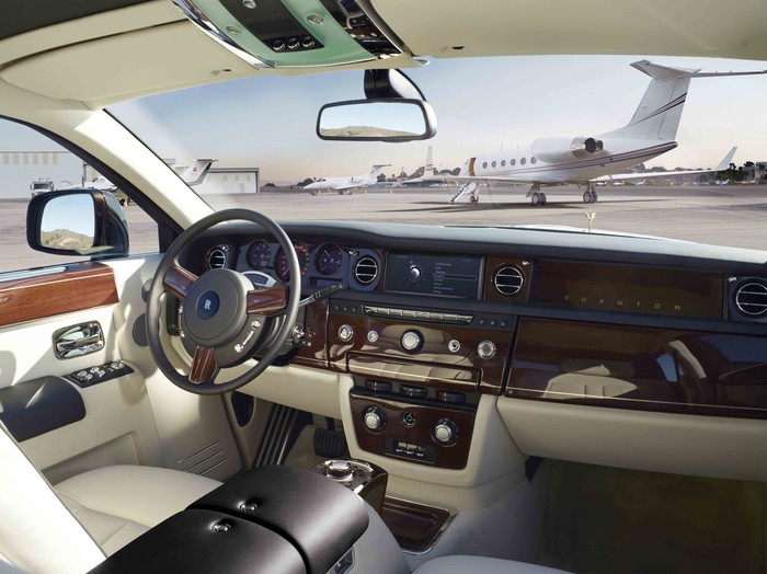 Rolls-Royce launches Phantom Extended Wheelbase in China