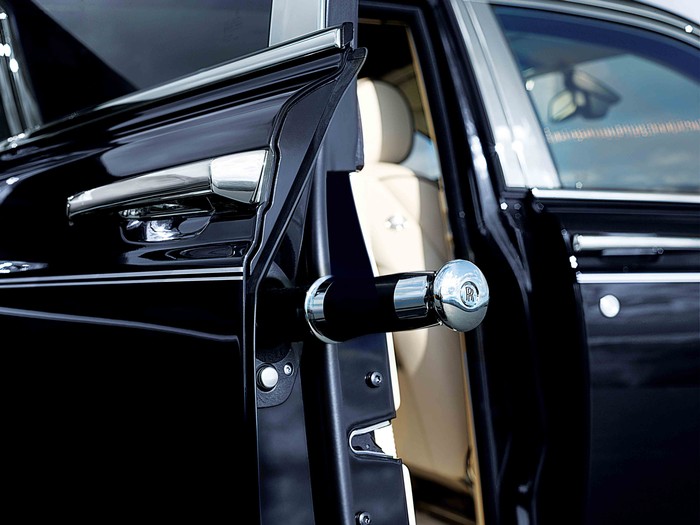 Rolls-Royce launches Phantom Extended Wheelbase in China