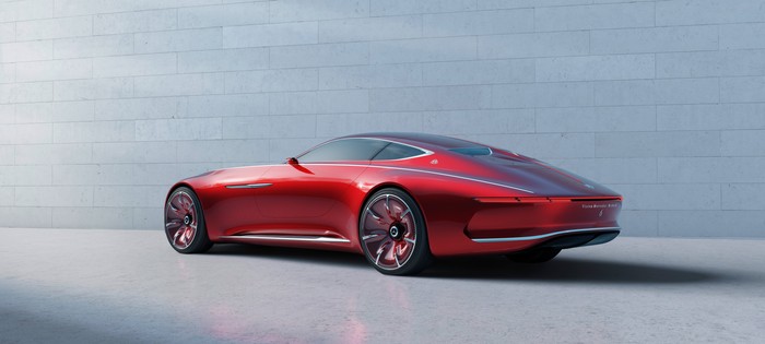 Mercedes-Maybach 6 concept debuts in Monterey with sleek style, electric power