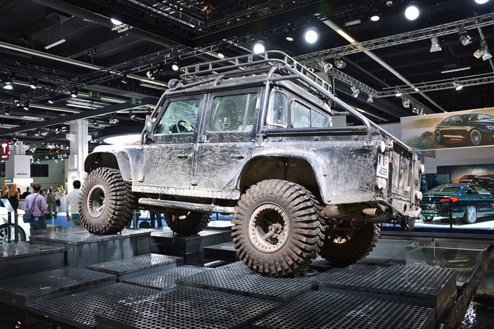 Defender resurrected even without Land Rover\'s blessing?