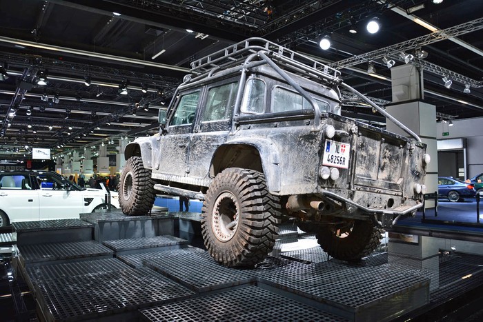 Defender resurrected even without Land Rover\'s blessing?