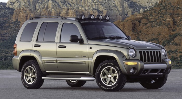 FCA recalls 240,000 Jeep Liberty SUVs to replace control arms