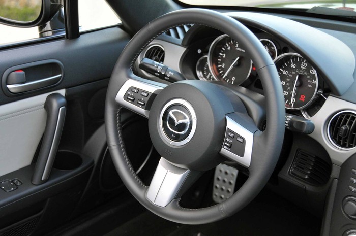 Review: 2011 Mazda MX-5 Miata Special Edition