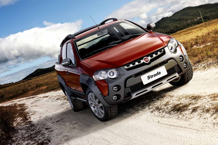 Fiat unveils facelifted Strada pickup