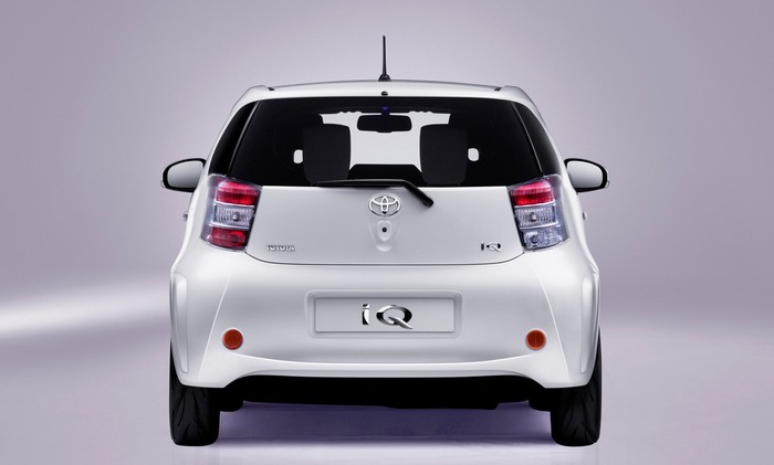2009 Toyota iQ revealed (updated)