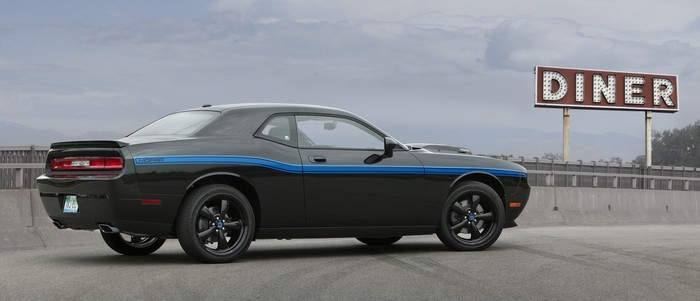 Dodge reveals Mopar '10 Challenger images