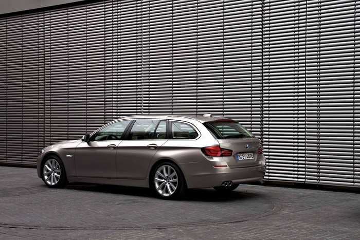 Revealed: 2011 BMW 5-Series Touring