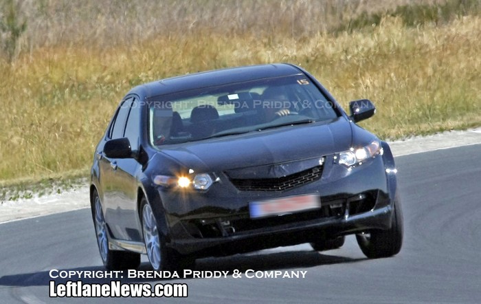 Spied: 2011 Acura RL rear-wheel-drive sedan test mule