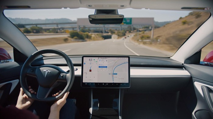 Tesla rolls out Navigate on Autopilot with lane-change guidance