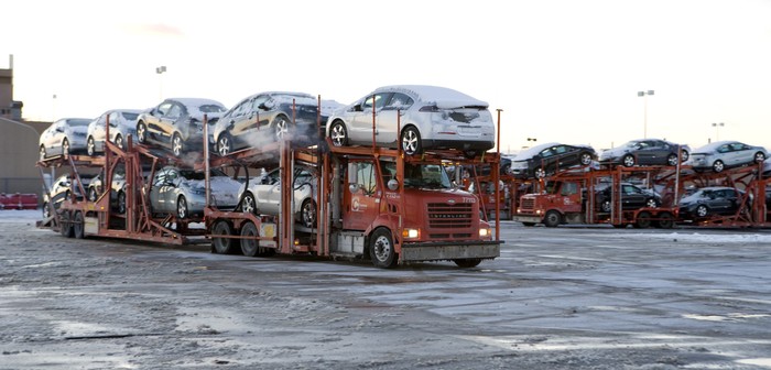 GM begins shipments of Chevrolet Volt