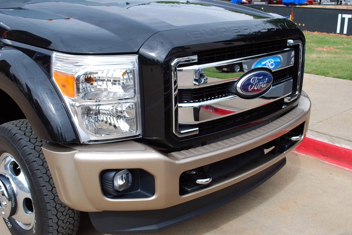 2011 Ford Super Duty: power and fuel economy figures