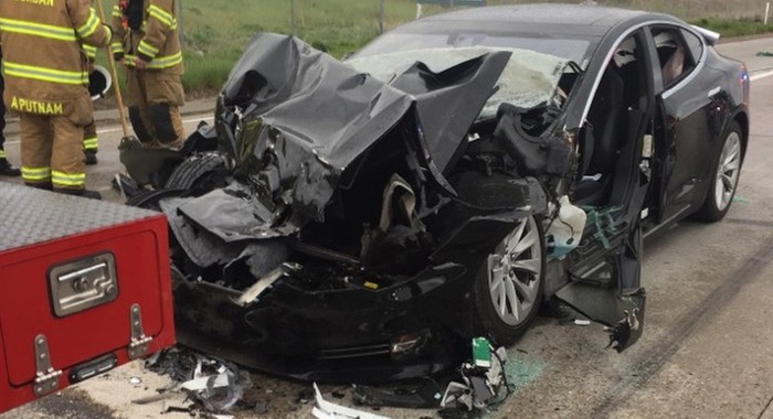 Logs show Utah driver ignored Autopilot warnings before crash