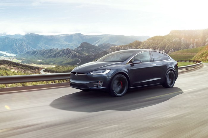 Tesla simplifies Model S and Model X line-ups