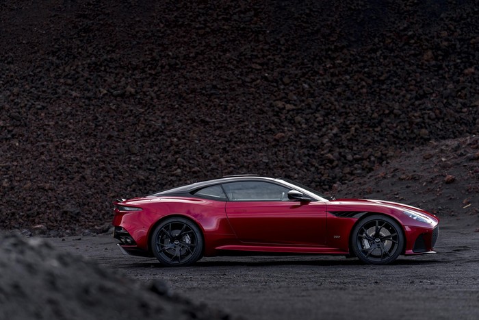 Aston Martin reveals flagship DBS Superleggera